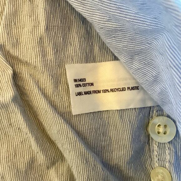 GAP Kids Light Blue Button Down - Picture 4 of 6